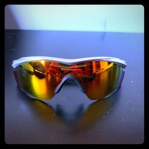 Oakley M2